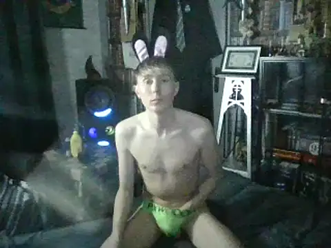 Slytherin-Boy009 online show from 12, 1, 2025