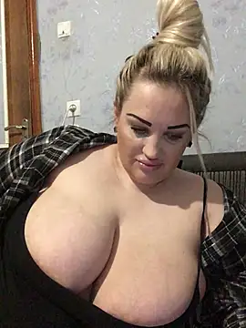 Snapshot of VikiiStoun chatting on 8, 2, 2026 VikiiStoun online show from 8, 2, 2026