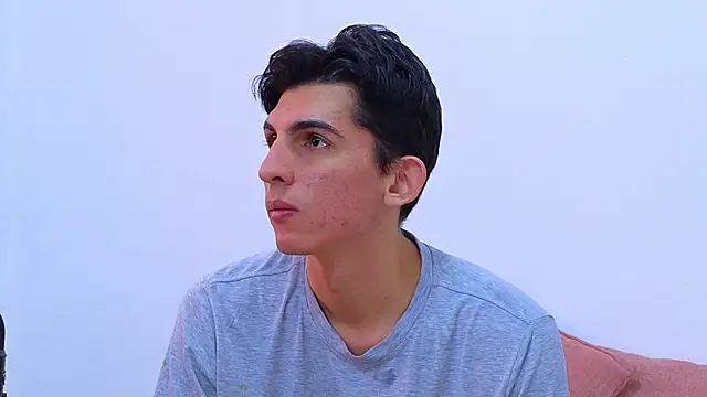 Snapshot of Ana_and_Leo chatting on 18, 2, 2025 Ana and Leo online show from 18, 2, 2025