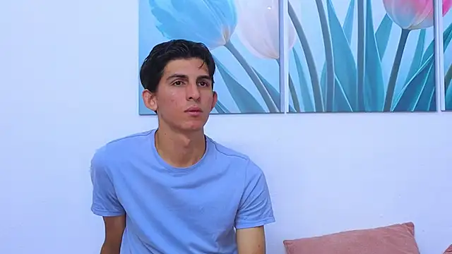 Snapshot of Ana_and_Leo chatting on 22, 11, 2025 Ana and Leo online show from 22, 11, 2025