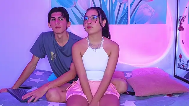 Snapshot of Ana_and_Leo chatting on 29, 11, 2025 Ana and Leo online show from 29, 11, 2025