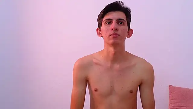 Snapshot of Ana_and_Leo chatting on 3, 3, 2025 Ana and Leo online show from 3, 3, 2025