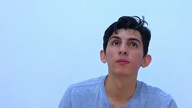 Snapshot of Ana_and_Leo chatting on 19, 2, 2025 Ana and Leo online show from 19, 2, 2025