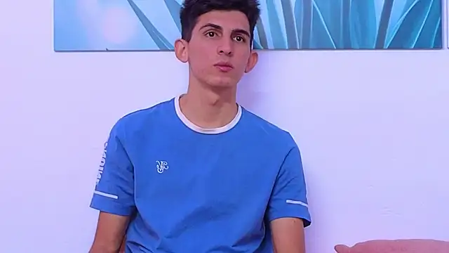 Snapshot of Ana_and_Leo chatting on 9, 9, 2025 Ana and Leo online show from 9, 9, 2025