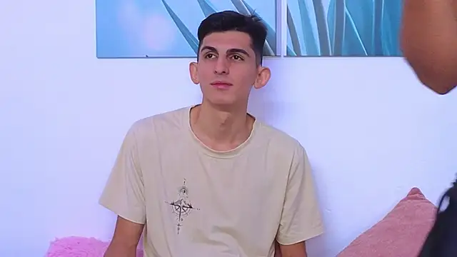 Ana and Leo online show from 5, 12, 2025