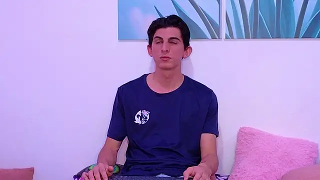 Ana and Leo online show from 5, 3, 2026