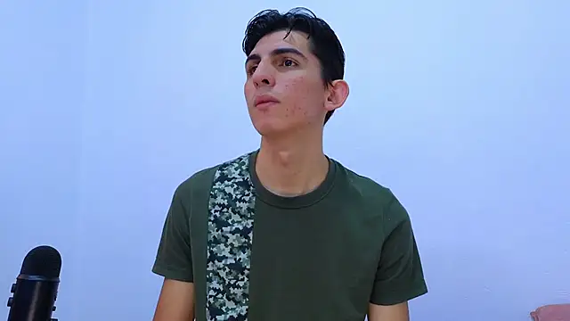 Snapshot of Ana_and_Leo chatting on 20, 2, 2025 Ana and Leo online show from 20, 2, 2025