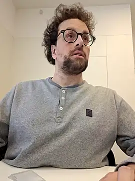 littlehairyman online show from 6, 3, 2025