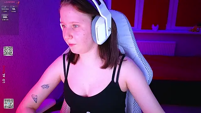 Snapshot of mon_lola chatting on 25, 2, 2026 mon lola online show from 25, 2, 2026