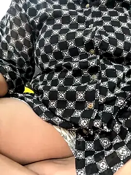 Snapshot of Red-Magic-25 chatting on 3, 10, 2025 Red-Magic-25 online show from 3, 10, 2025