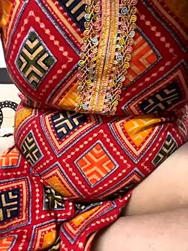 Snapshot of Red-Magic-25 chatting on 6, 10, 2025 Red-Magic-25 online show from 6, 10, 2025