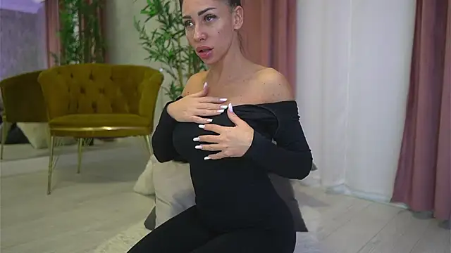 Snapshot of MyaBlack chatting on 19, 12, 2025 MyaBlack online show from 19, 12, 2025