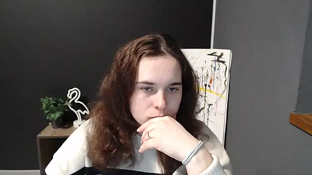 mini girly online show from 18, 3, 2025