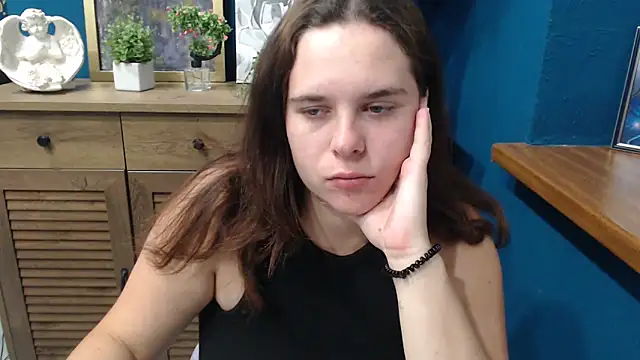 mini girly online show from 20, 9, 2025