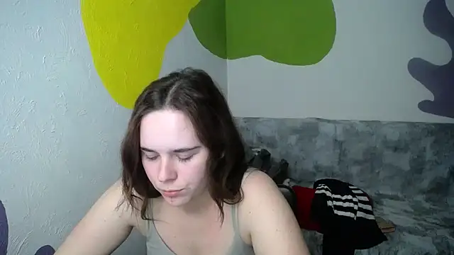 mini girly online show from 19, 3, 2025