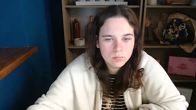 mini girly online show from 2, 10, 2025