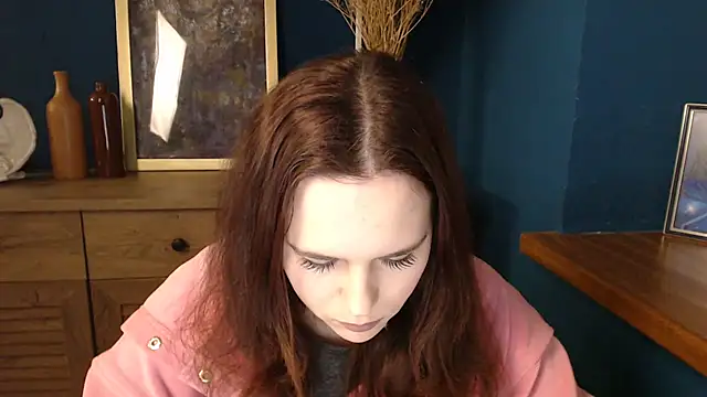 mini girly online show from 19, 2, 2025