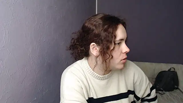 mini girly online show from 26, 2, 2025