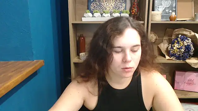 mini girly online show from 28, 9, 2025