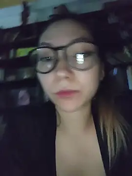 Snapshot of LoveFoxyQueen chatting on 28, 5, 2026 LoveFoxyQueen online show from 28, 5, 2026