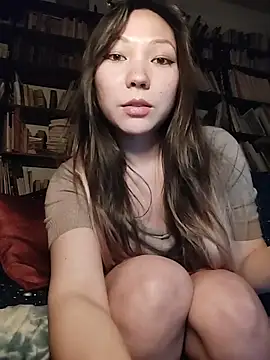 Snapshot of LoveFoxyQueen chatting on 5, 5, 2026 LoveFoxyQueen online show from 5, 5, 2026