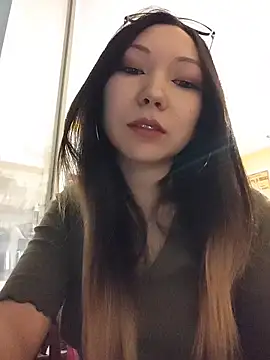 Snapshot of LoveFoxyQueen chatting on 3, 4, 2026 LoveFoxyQueen online show from 3, 4, 2026