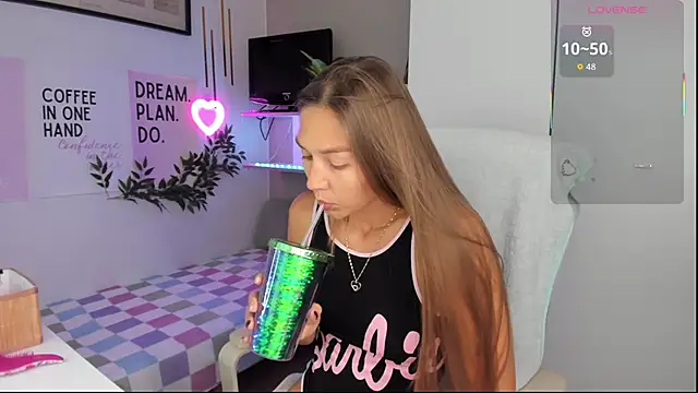 Snapshot of SofiaLolipop chatting on 26, 9, 2025 SofiaLolipop online show from 26, 9, 2025