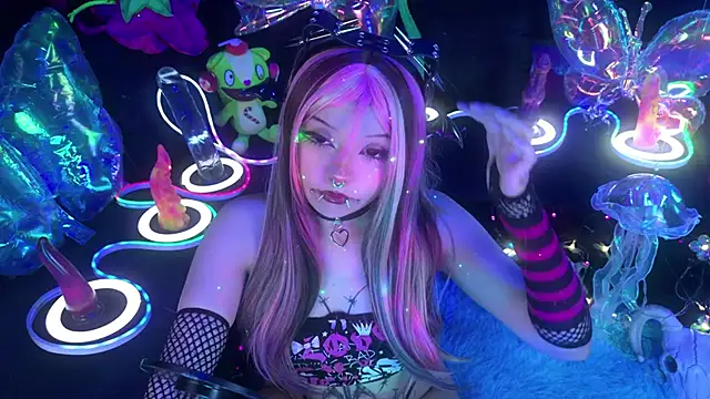 LaytonBox online show from 13, 4, 2026