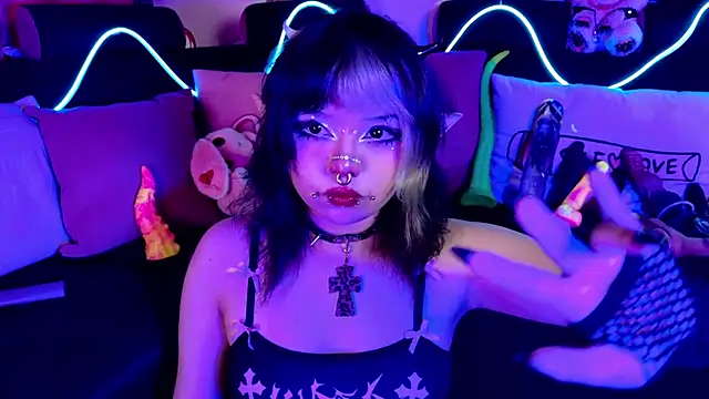 LaytonBox online show from 15, 9, 2025