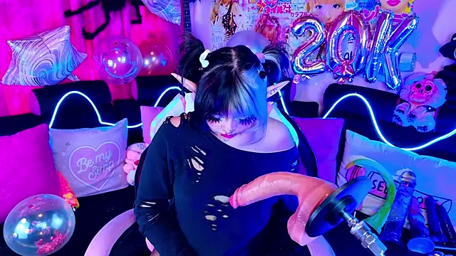 LaytonBox online show from 11, 9, 2025