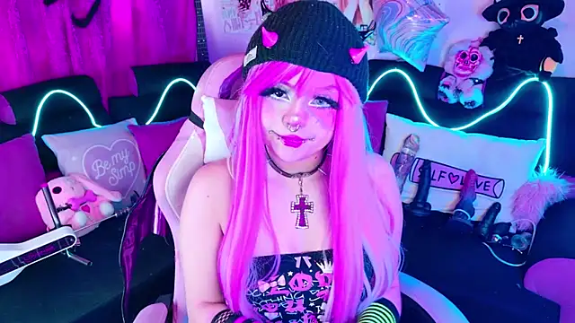 LaytonBox online show from 14, 9, 2025