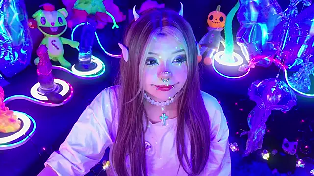 LaytonBox online show from 8, 2, 2026