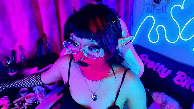 LaytonBox online show from 1, 3, 2025