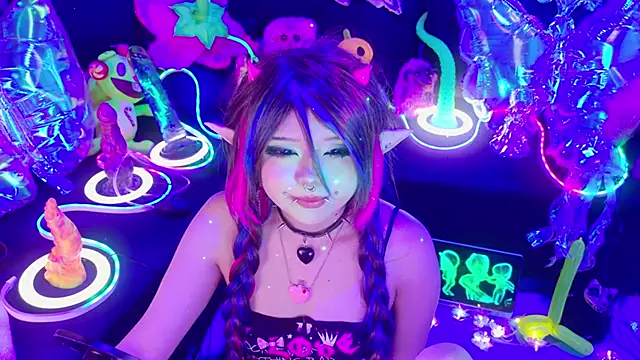 LaytonBox online show from 6, 2, 2026