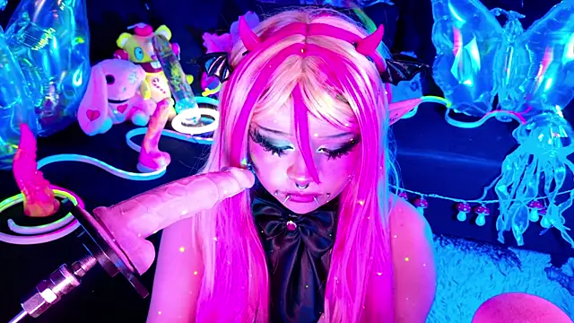 LaytonBox online show from 15, 11, 2025