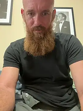 Snapshot of 32XRedBeard chatting on 13, 7, 2026 32XRedBeard online show from 13, 7, 2026
