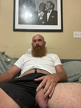 Snapshot of 32XRedBeard chatting on 19, 7, 2026 32XRedBeard online show from 19, 7, 2026