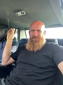 Snapshot of 32XRedBeard chatting on 15, 7, 2026 32XRedBeard online show from 15, 7, 2026