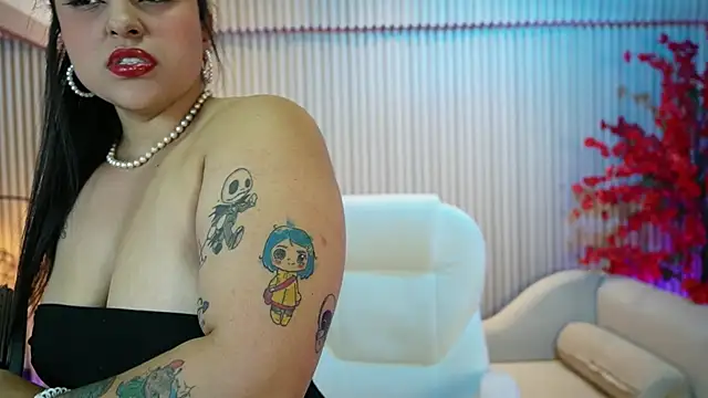 Emma Walkerr  online show from 1, 10, 2025