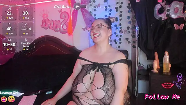 naughty curvy1  online show from 22, 11, 2025