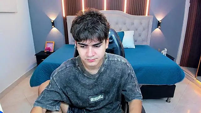 Snapshot of Tommy18__ chatting on 17, 1, 2026 Tommy18 online show from 17, 1, 2026