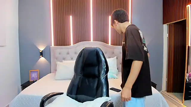 Tommy18   online show from 23, 10, 2025