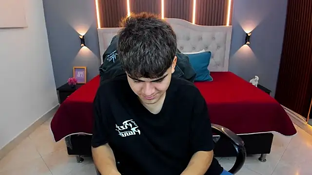 Snapshot of Tommy18__ chatting on 14, 2, 2026 Tommy18 online show from 14, 2, 2026