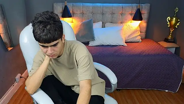 Tommy18   online show from 13, 3, 2025