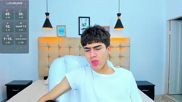 Tommy18   online show from 23, 3, 2025