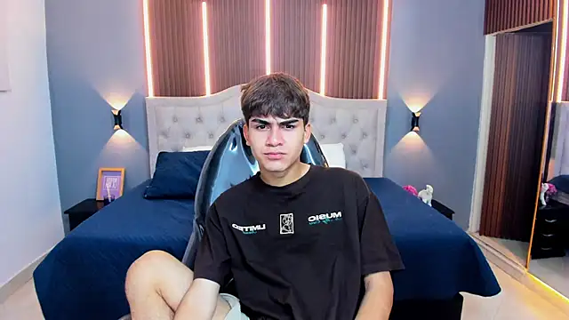 Tommy18   online show from 15, 11, 2025