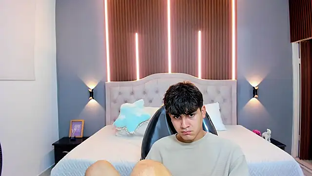 Tommy18   online show from 22, 10, 2025