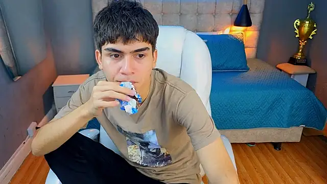 Tommy18   online show from 18, 3, 2025