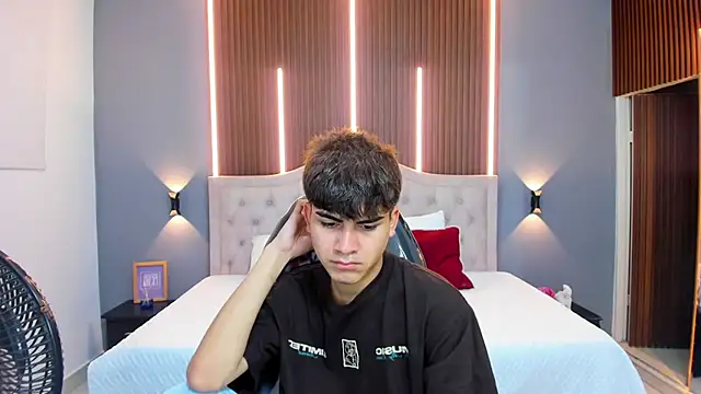 Tommy18   online show from 16, 10, 2025