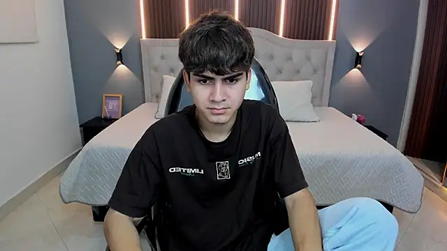 Tommy18   online show from 3, 12, 2025